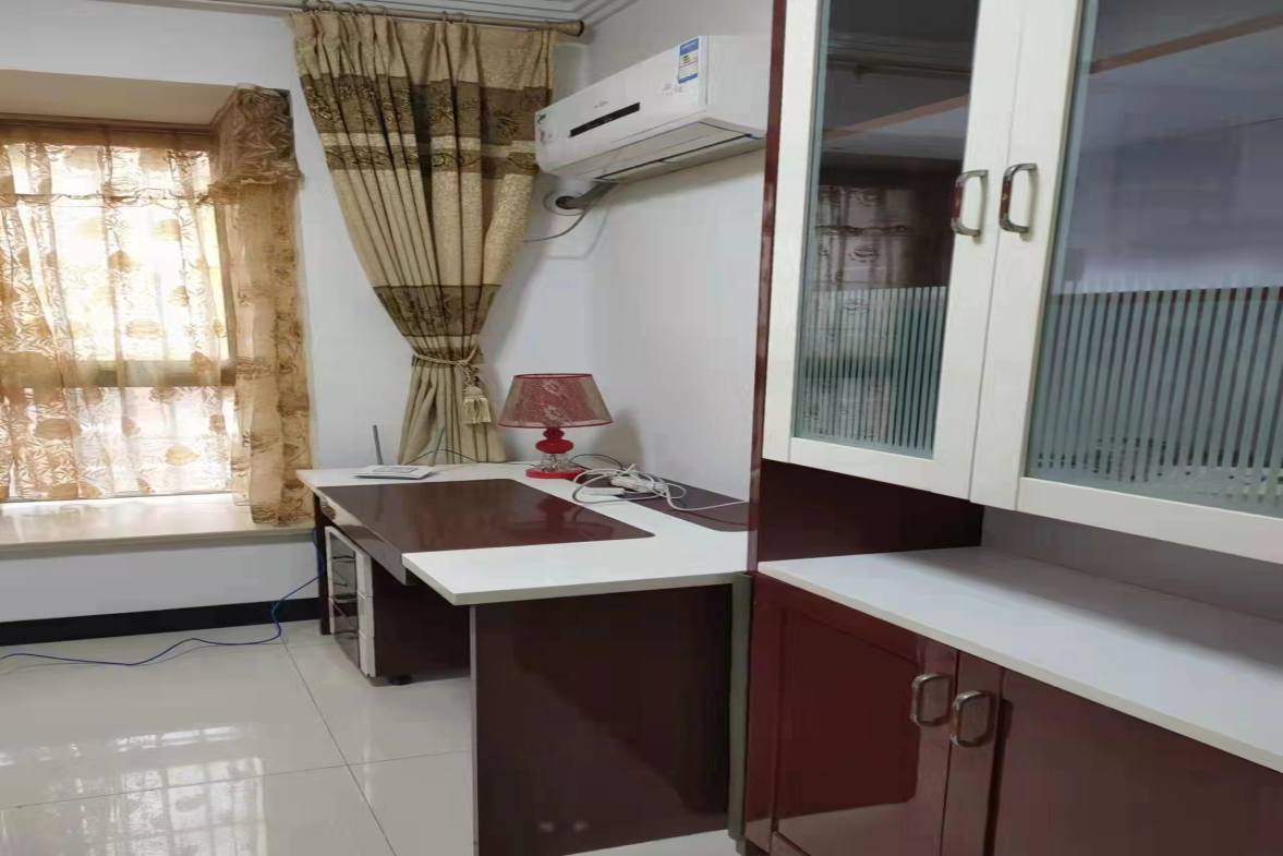 东方豪苑  3室2厅2卫   1800.00元/月室内图