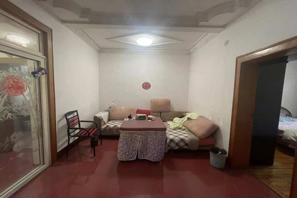 电力局家属楼 2室1厅1卫 42.80万 电力局家属楼 2室1厅1卫 42.80万客厅