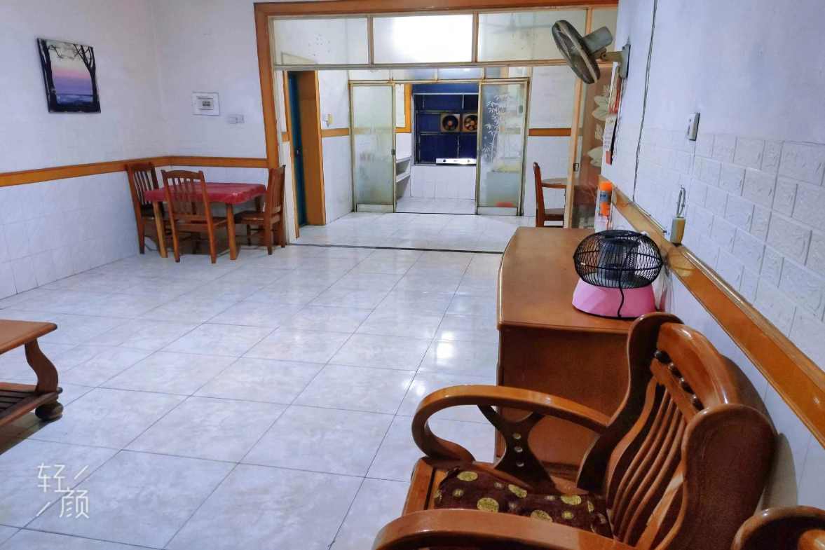 石化苑小区  3室2厅1卫   780.00元/月室内图