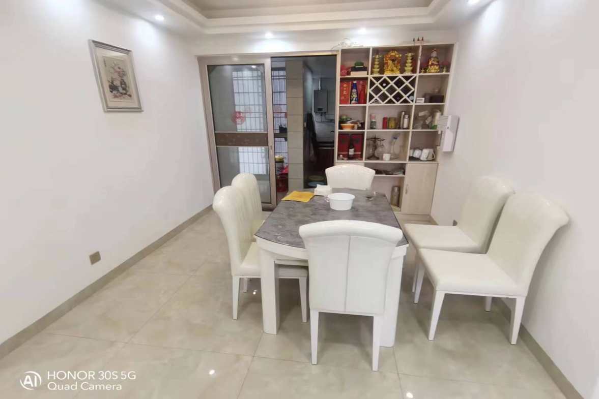 树鑫城市花园  3室2厅2卫   2000.00元/月室内图