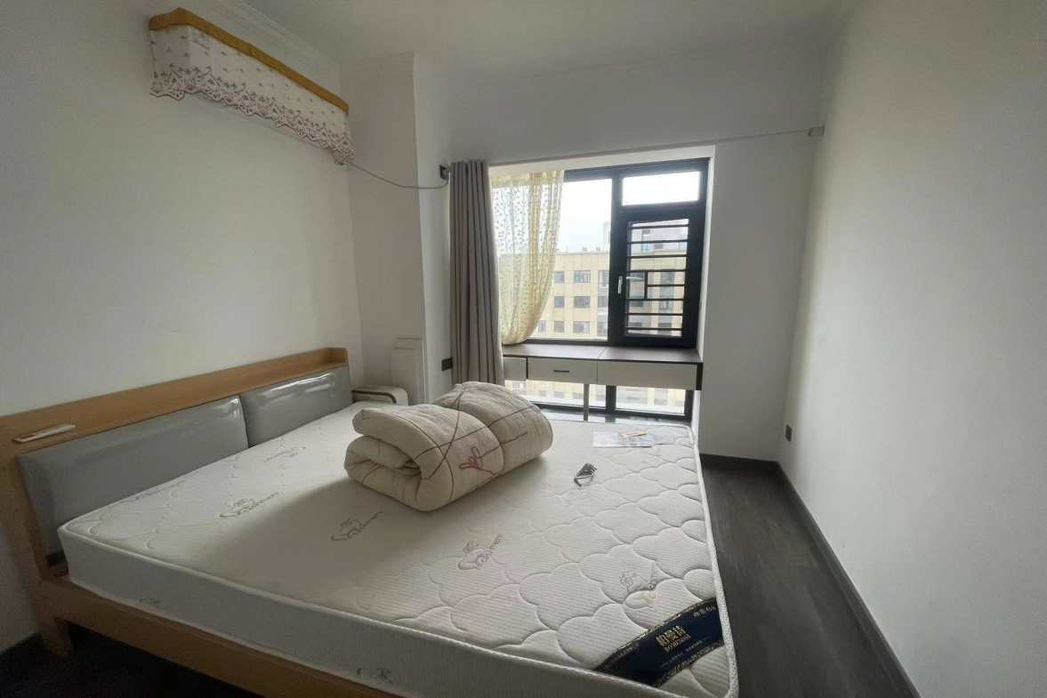 百弘学府城  2室1厅1卫   1300.00元/月室内图