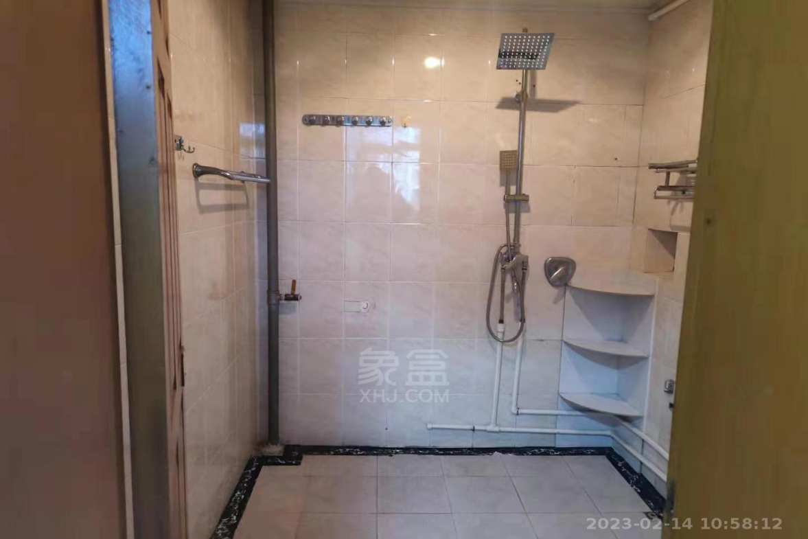 天元区公安小区(黄河北路196号) 3室2厅2卫 1700.00元/月 天元区公安小区(黄河北路196号) 3室2厅2卫 1700.00元/月室内图