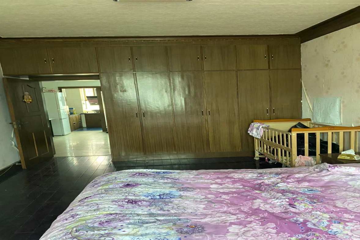 中医院家属楼 3室1厅1卫 1200.00元/月 中医院家属楼 3室1厅1卫 1200.00元/月室内图