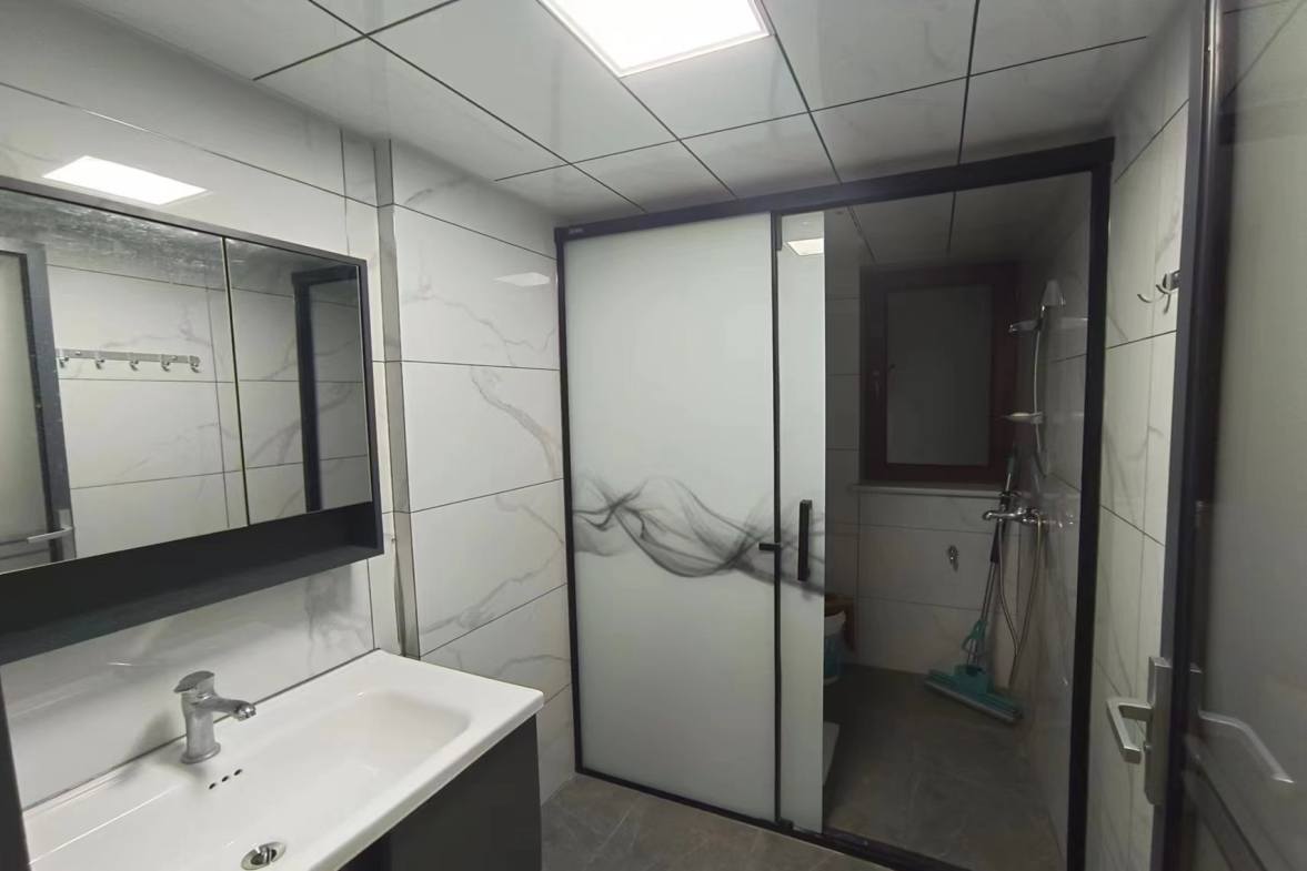 金泰嘉园  3室2厅2卫    2000.0元/月室内图