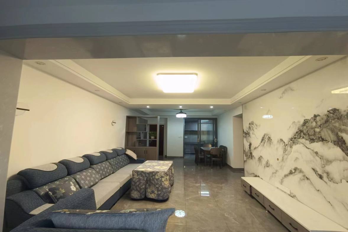 金泰嘉园  3室2厅2卫    2000.0元/月室内图