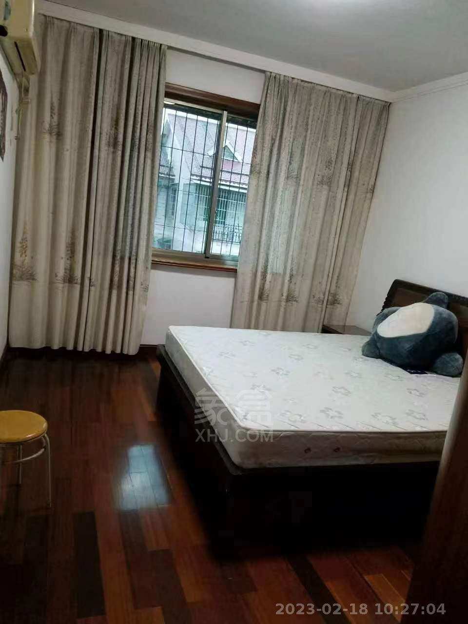 政华新村  5室2厅1卫   1200.00元/月室内图