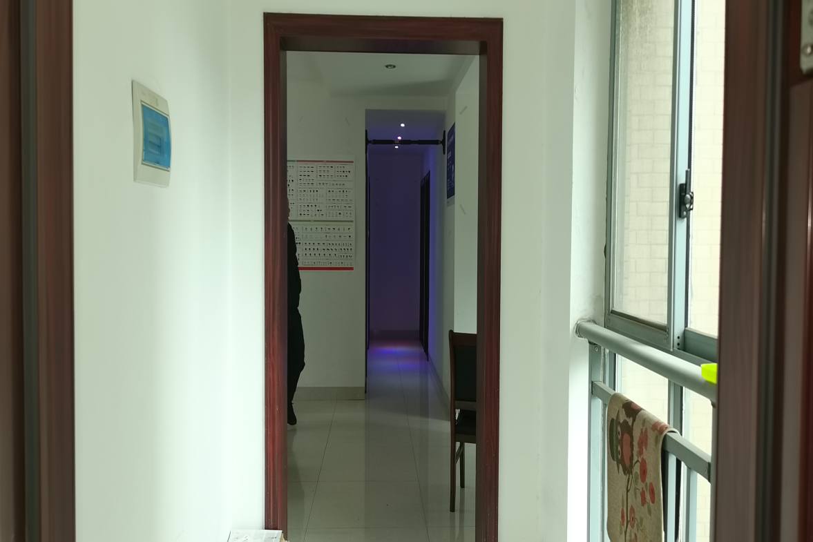 鹏利广场  3室2厅2卫   2500.00元/月室内图