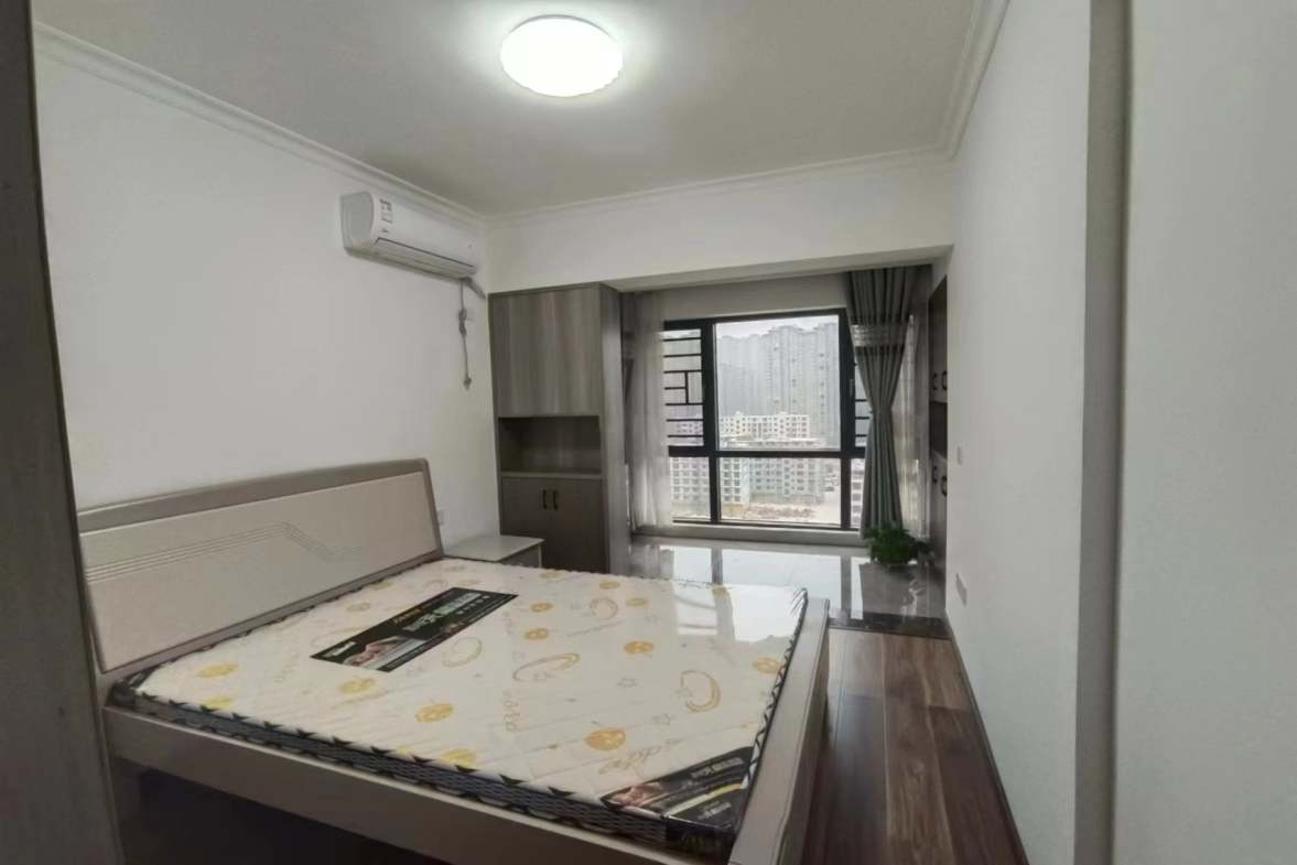 金泰嘉园  3室2厅2卫    2000.0元/月室内图