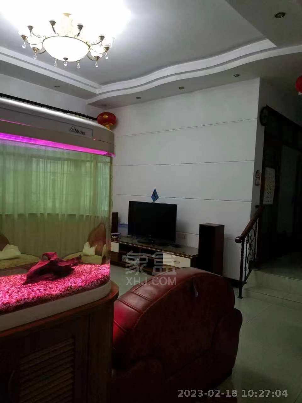 政华新村  5室2厅1卫   1200.00元/月室内图