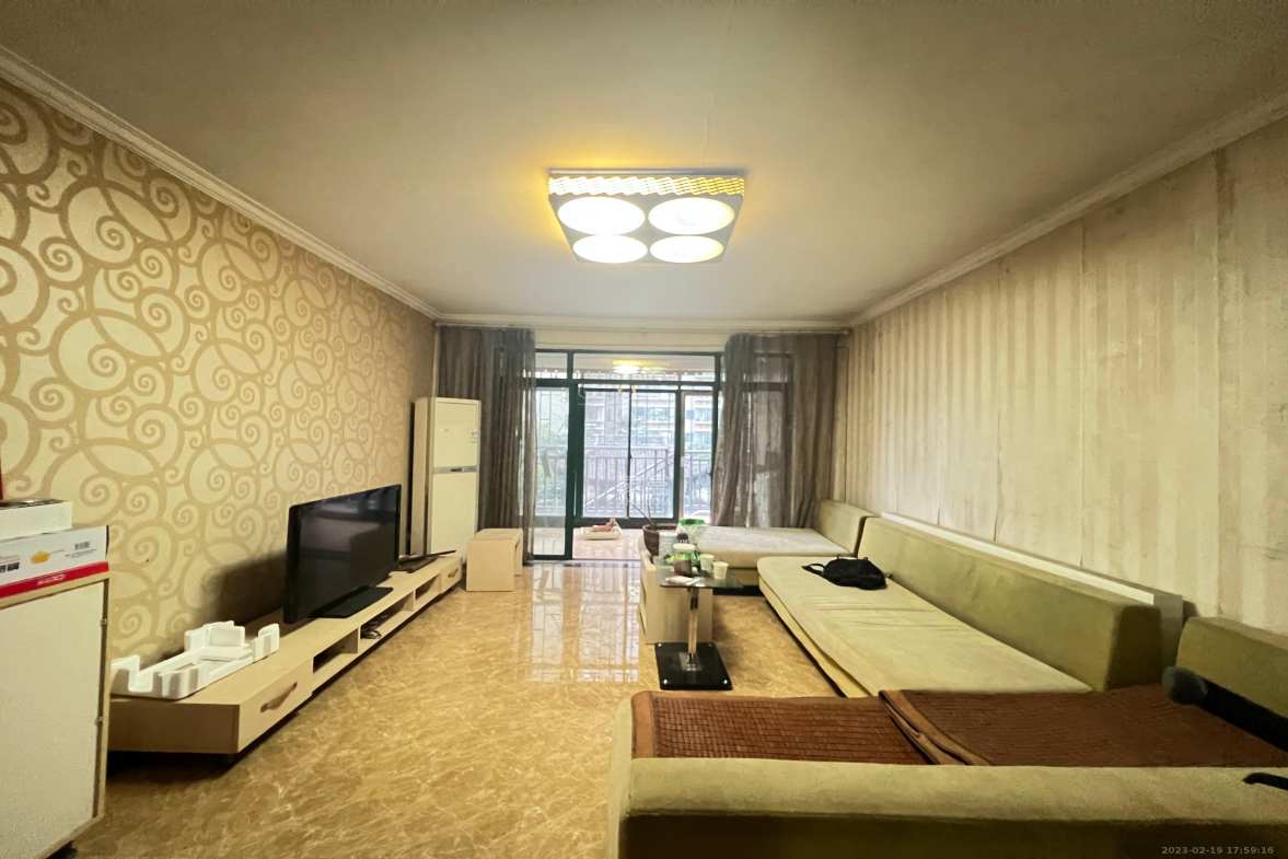 西湖丽景  3室2厅2卫    3000.0元/月室内图1