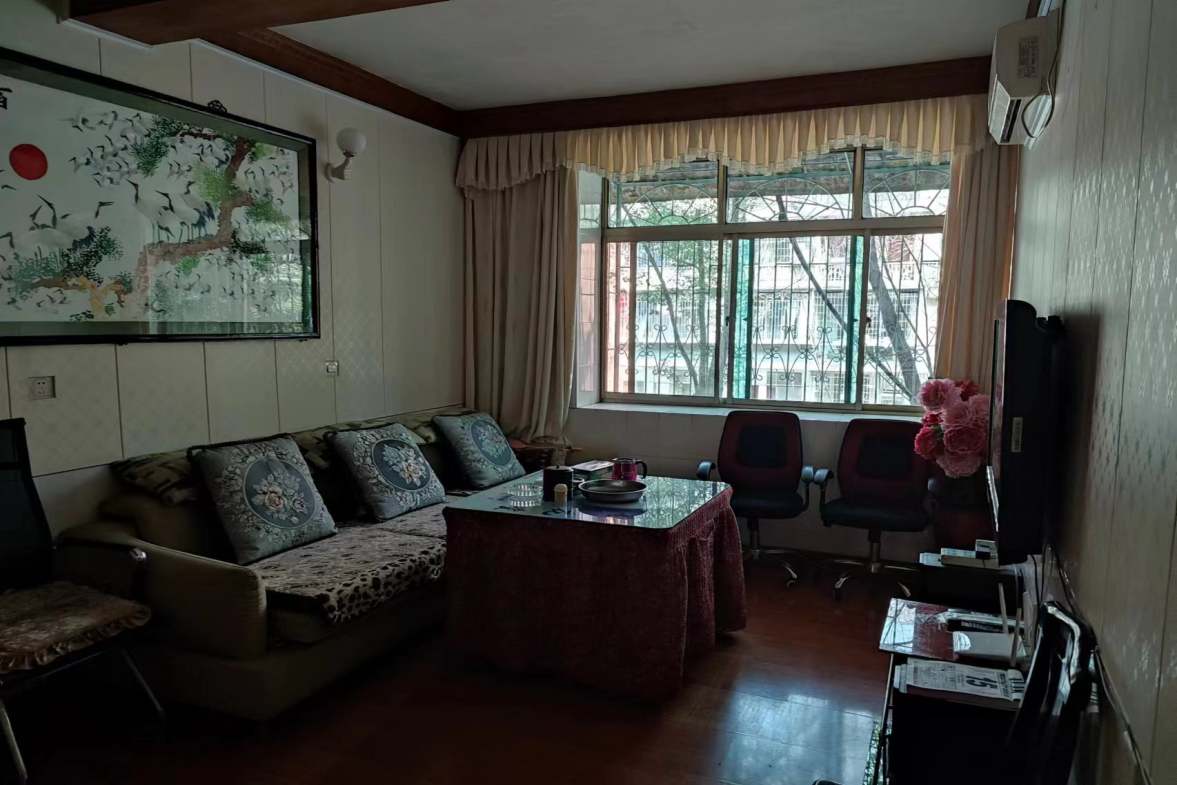 春园步行街--钻石街 1室1厅1卫 950.00元/月 春园步行街--钻石街 1室1厅1卫 950.00元/月室内图