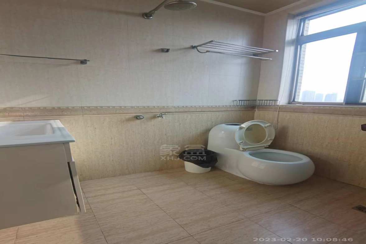 万鸿鑫城 3室2厅2卫 1600.00元/月 万鸿鑫城 3室2厅2卫 1600.00元/月室内图