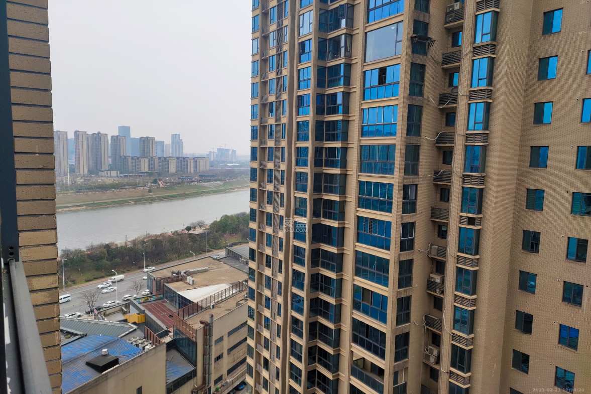 长房白沙湾  2室2厅1卫    2400.0元/月室内图