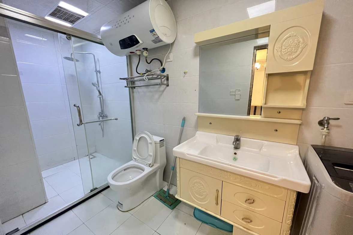 万籁酒店  1室1厅1卫   1600.00元/月 万籁酒店  1室1厅1卫   1600.00元/月室内图