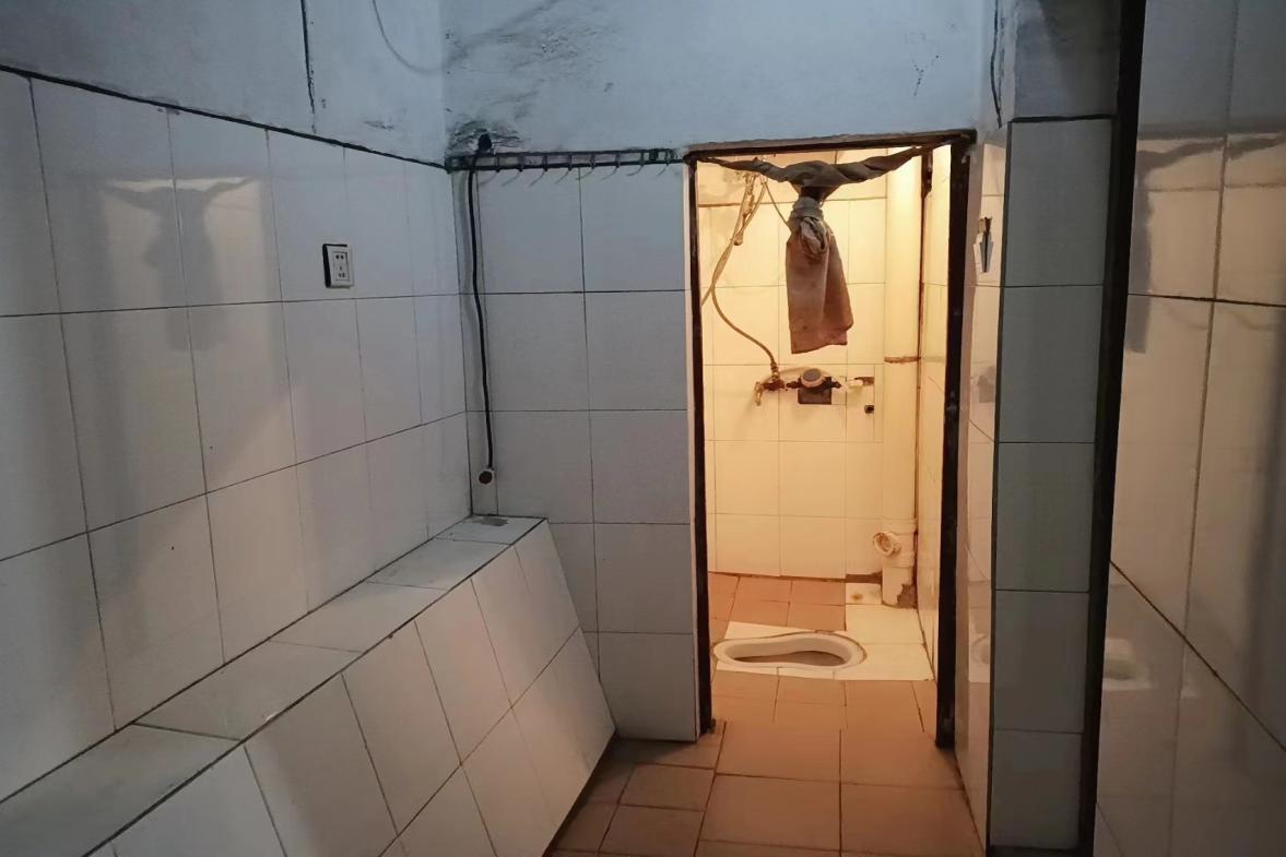 万富街 2室2厅1卫 900.00元/月 万富街 2室2厅1卫 900.00元/月室内图