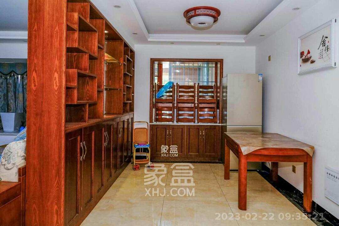 蝴蝶谷  4室2厅2卫    2500.0元/月室内图