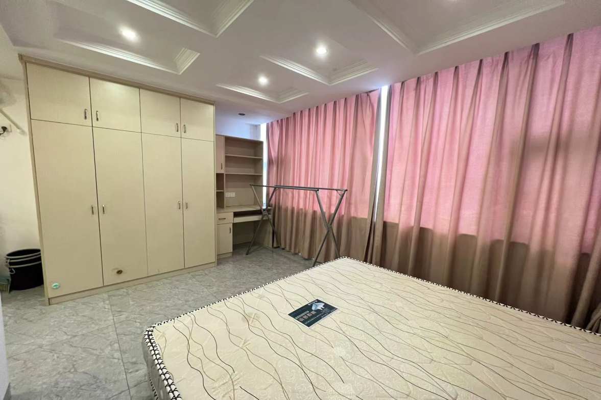 万籁酒店  1室1厅1卫   1600.00元/月 万籁酒店  1室1厅1卫   1600.00元/月室内图