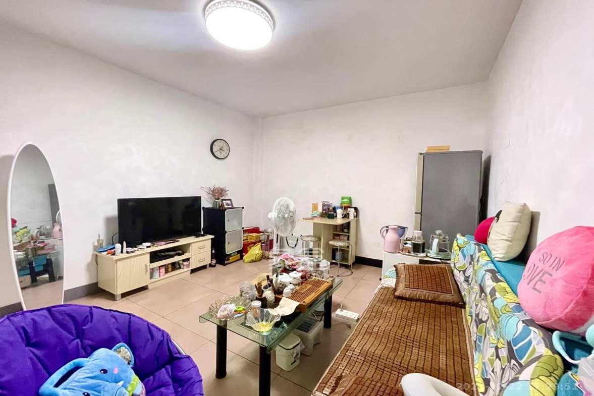 马王堆商贸城  1室1厅1卫    1600.0元/月室内图1
