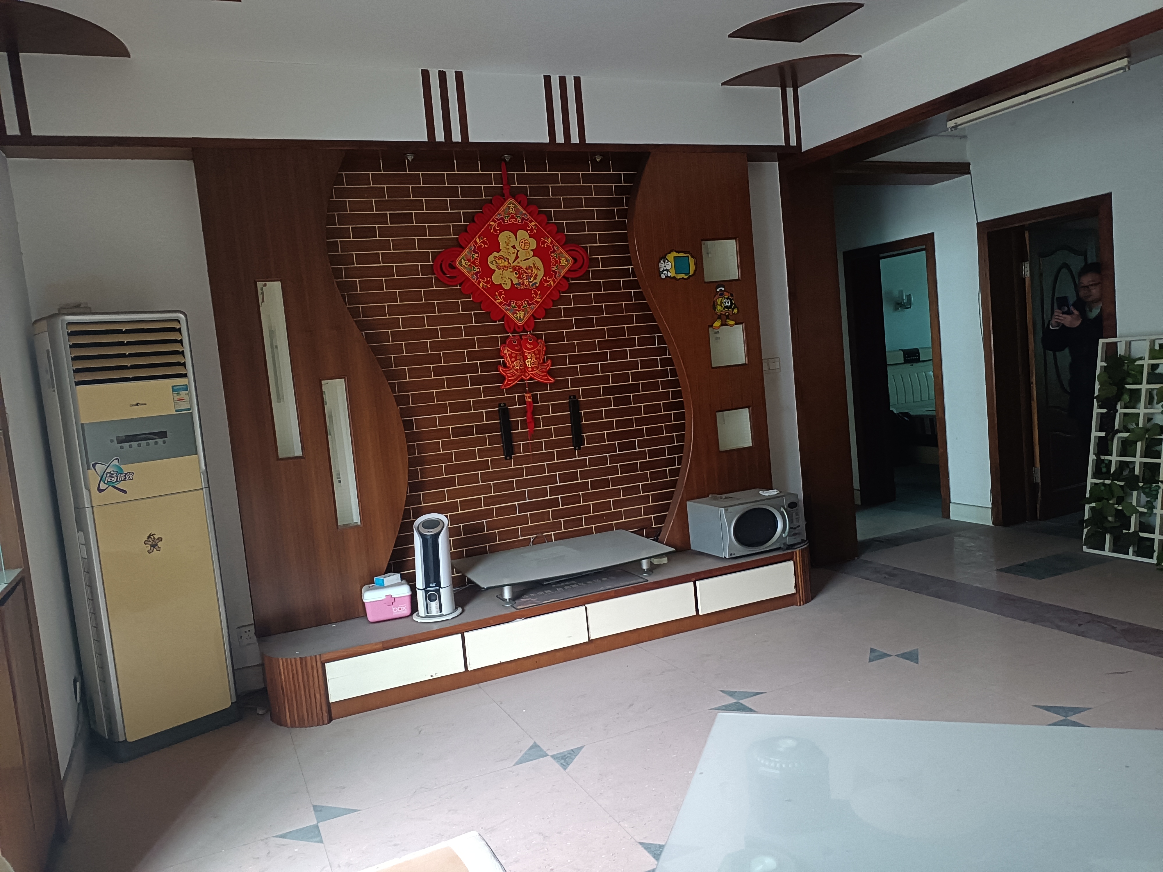 明珠商业广场  3室2厅2卫    48.8万