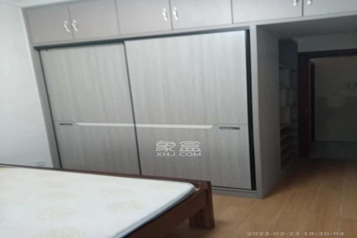 明发阅江悦府  3室2厅1卫    2000.0元/月室内图1