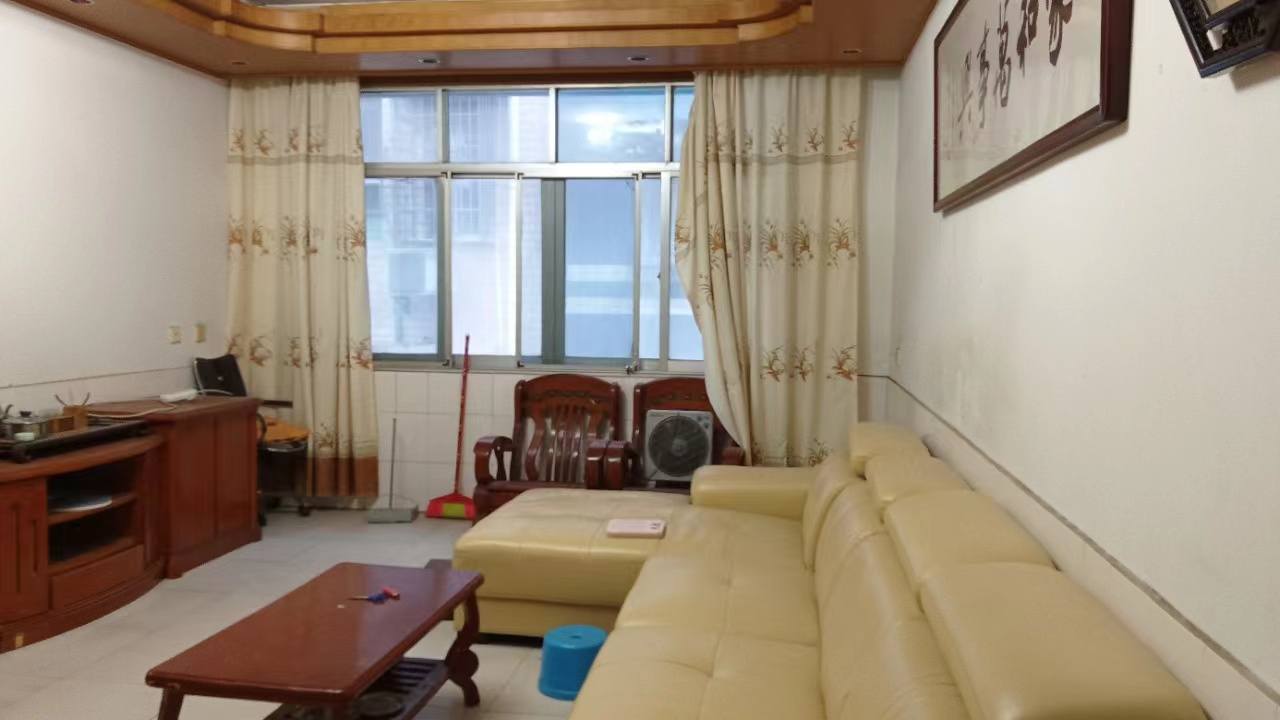 桃花仑办事处康富路社区  3室2厅1卫   48.80万室内图