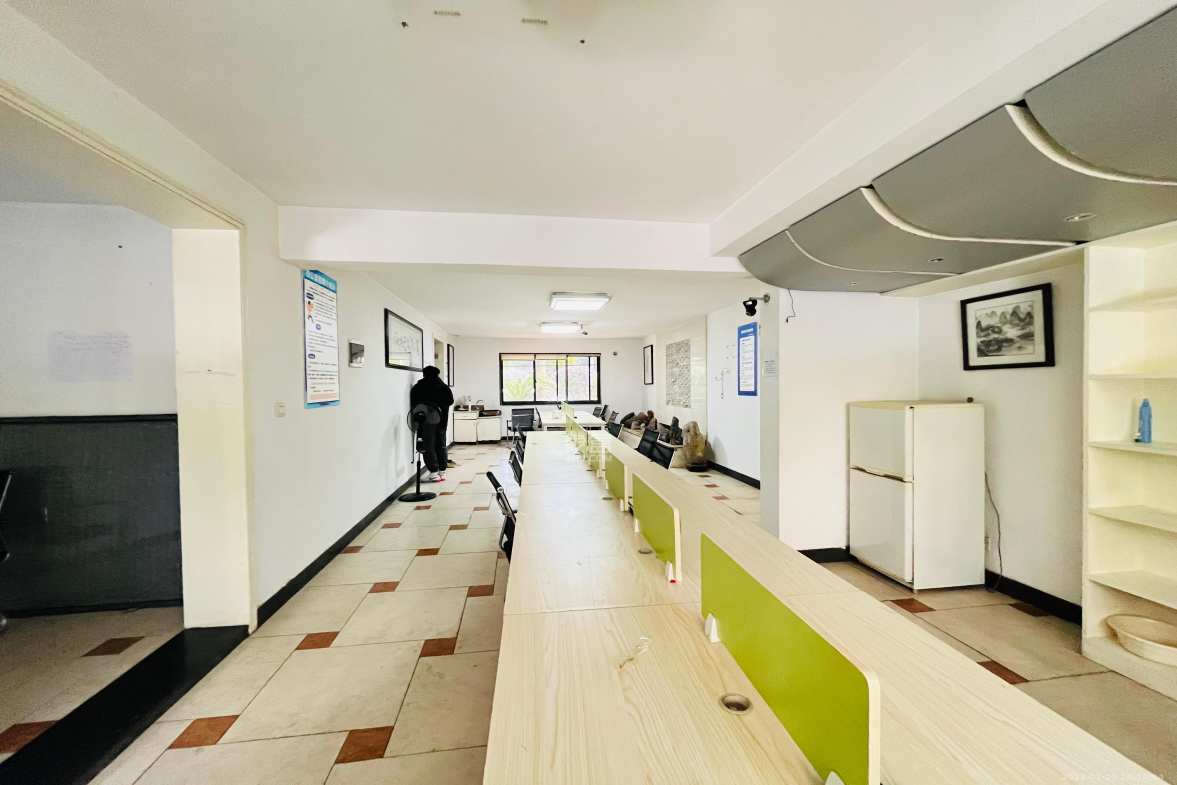 世嘉国际华城 3室2厅1卫 4200.00元/月 世嘉国际华城 3室2厅1卫 4200.00元/月室内图