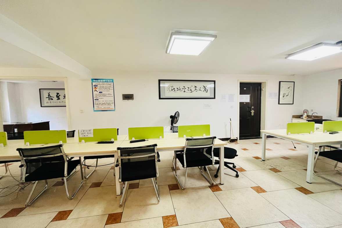 世嘉国际华城 3室2厅1卫 4200.00元/月 世嘉国际华城 3室2厅1卫 4200.00元/月室内图