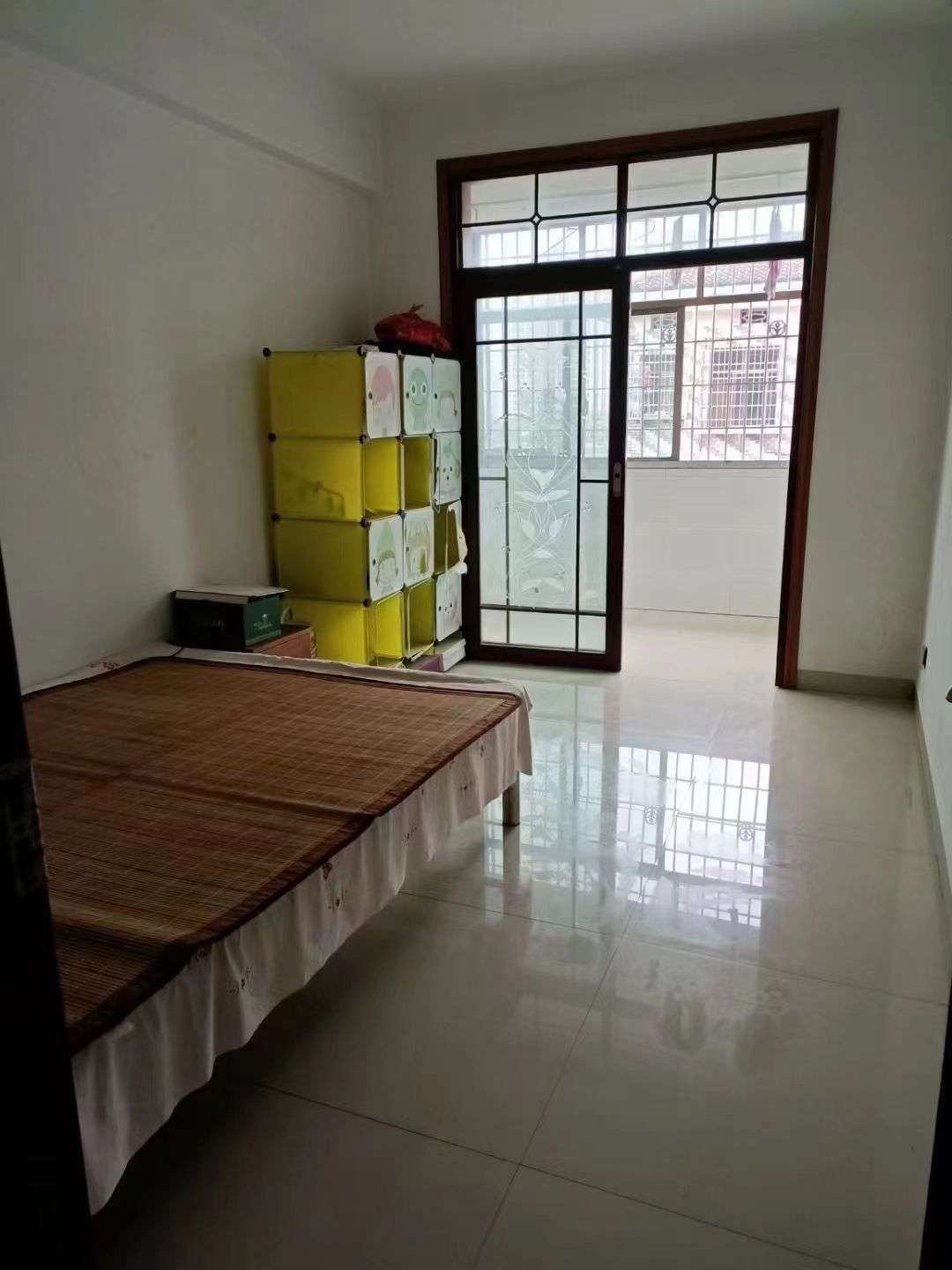 思源小区  4室2厅2卫   53.80万室内图