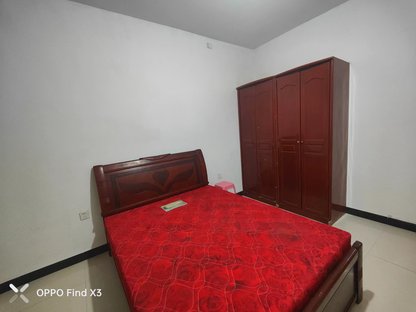 罗家小区西区  1室0厅1卫   550.00元/月