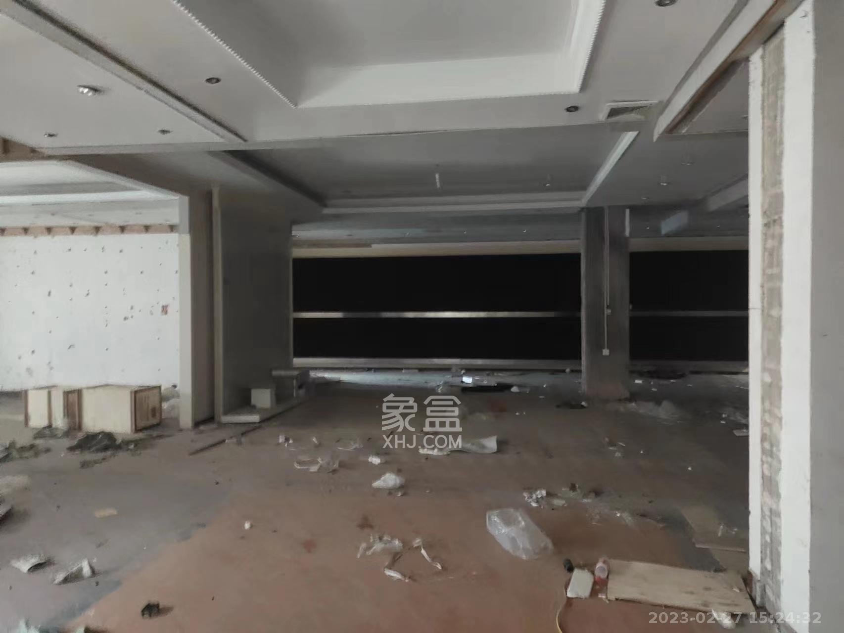 红旗商贸城   358.3㎡      13700.0元/月室内图