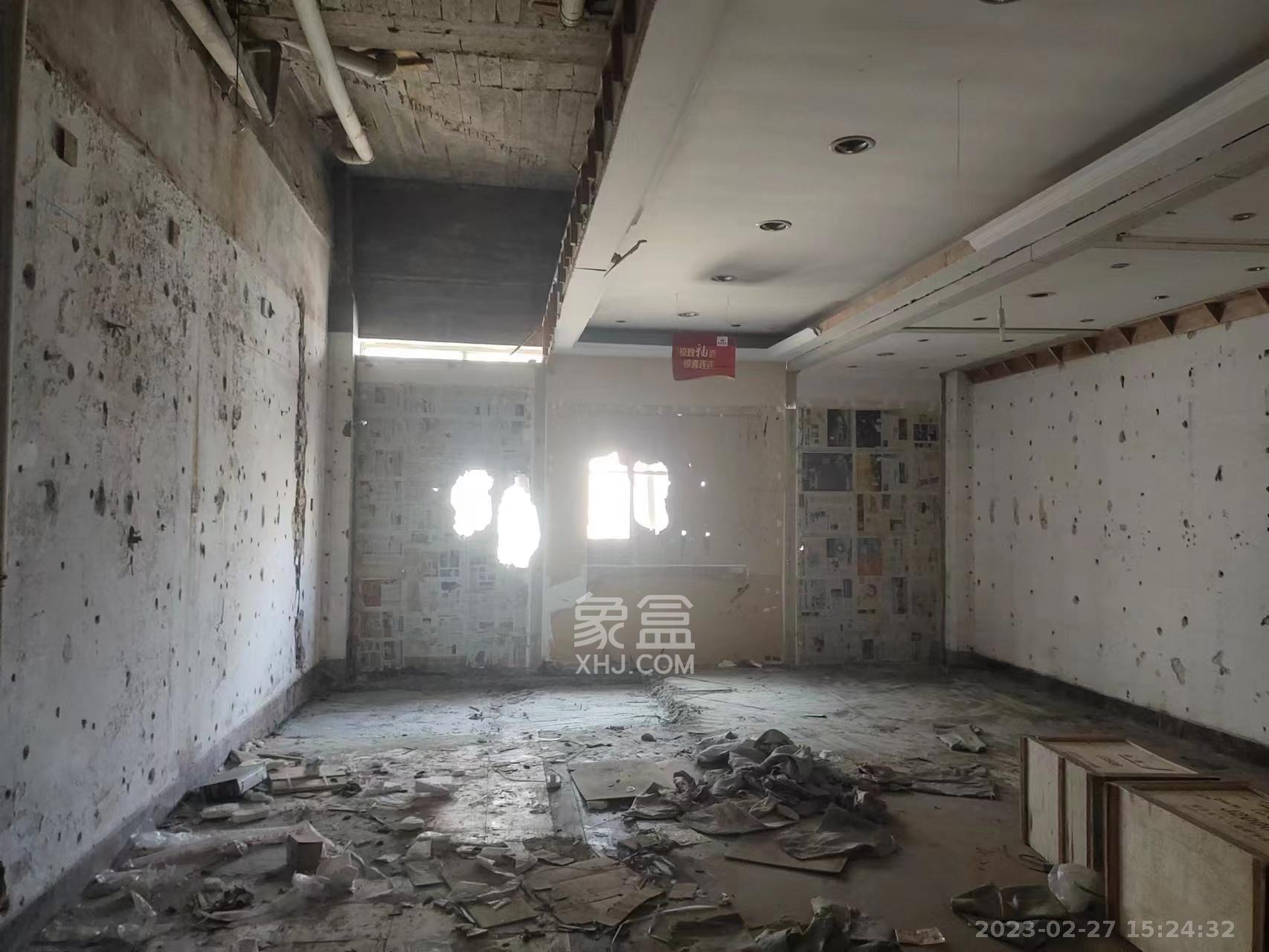 红旗商贸城   358.3㎡      13700.0元/月室内图