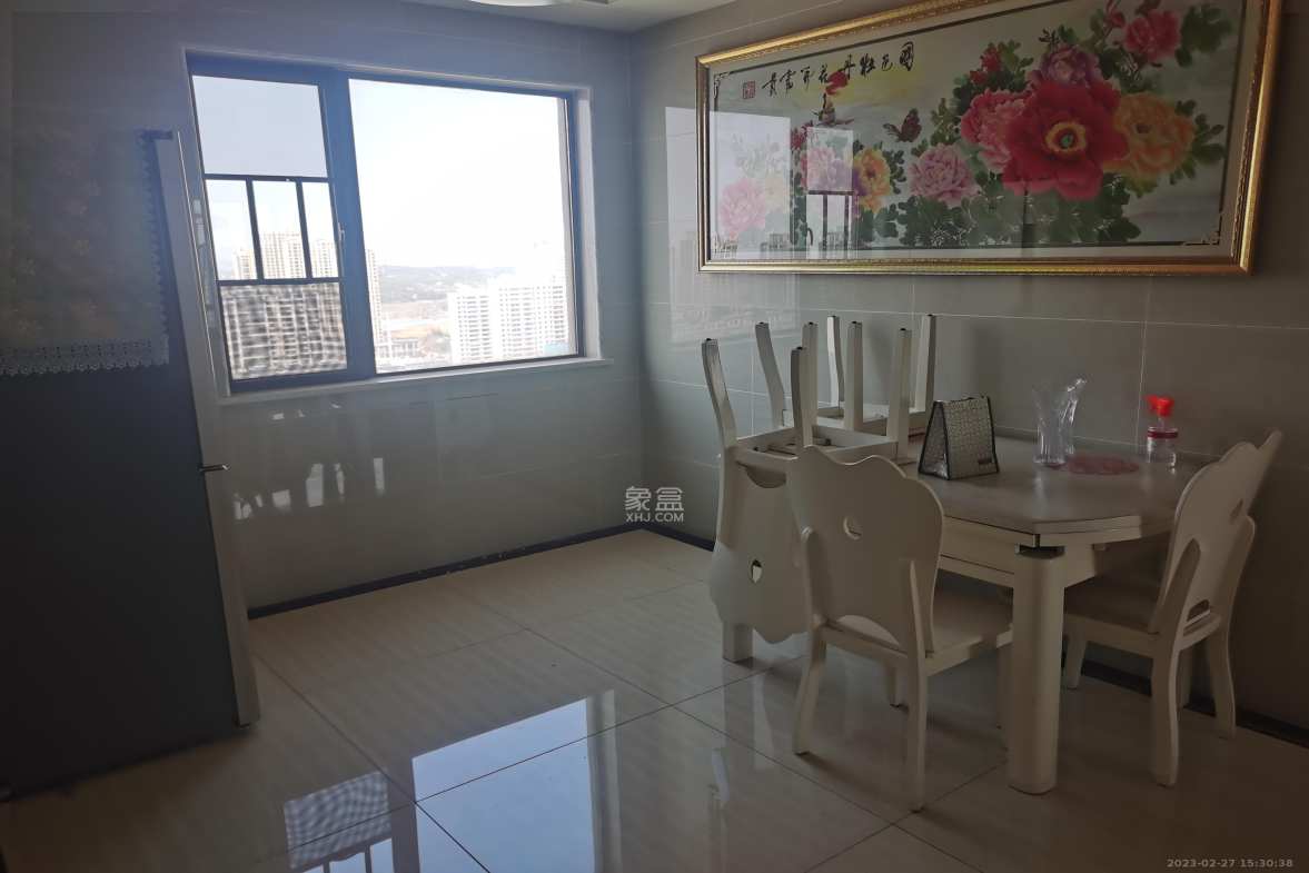 星湖湾一期高层 4室2厅2卫 3200.0元/月 星湖湾一期高层 4室2厅2卫 3200.0元/月室内图