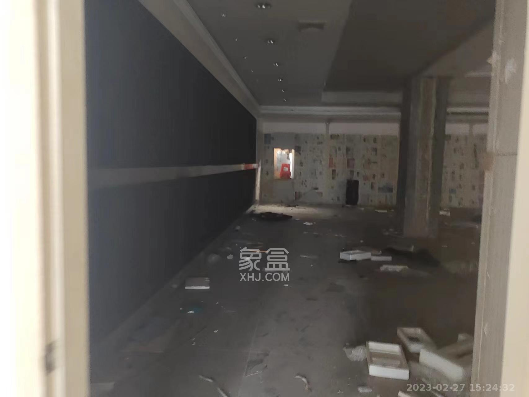 红旗商贸城   358.3㎡      13700.0元/月室内图