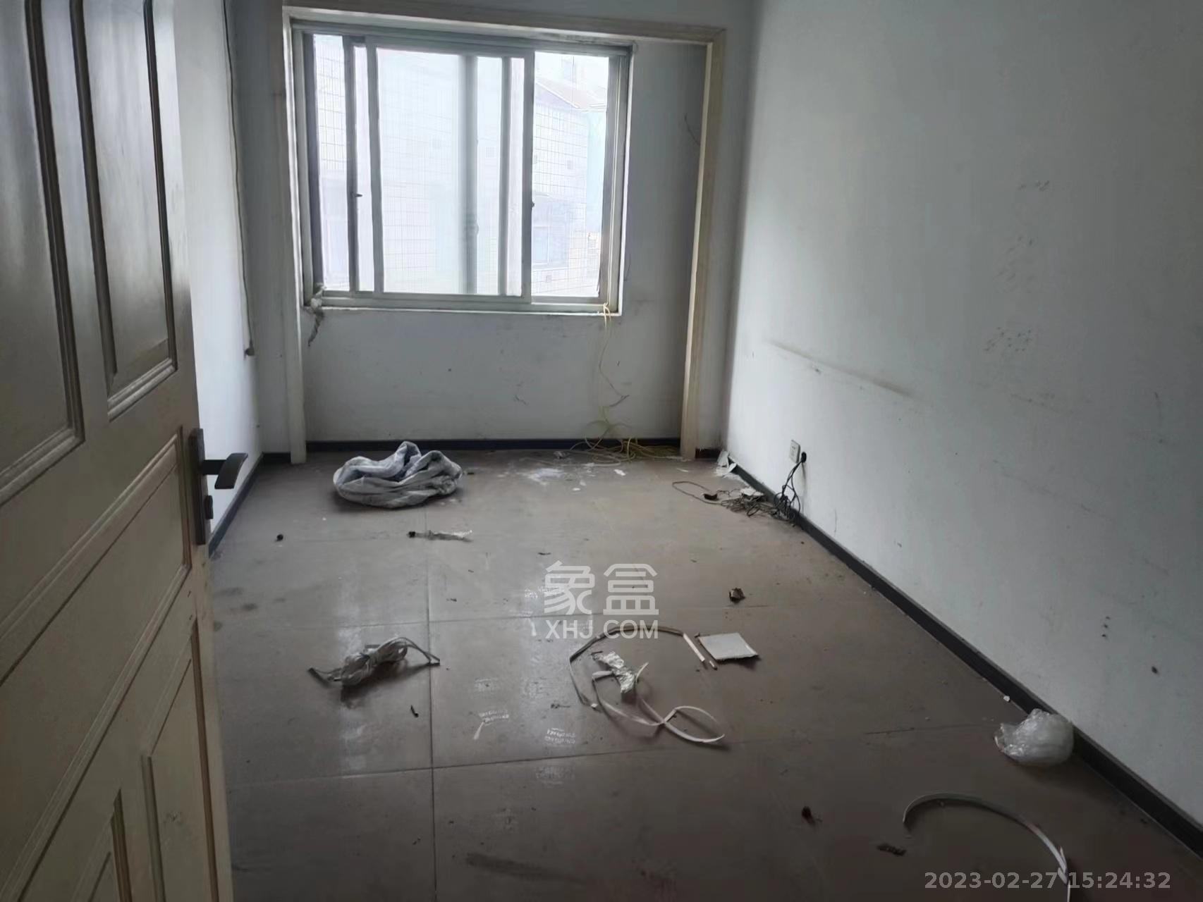 红旗商贸城   358.3㎡      13700.0元/月室内图