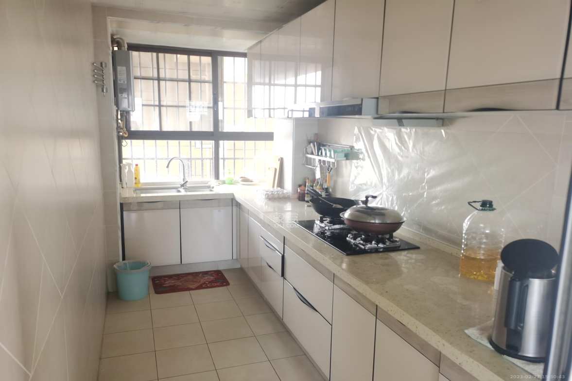 星湖湾一期高层 4室2厅2卫 3200.0元/月 星湖湾一期高层 4室2厅2卫 3200.0元/月室内图