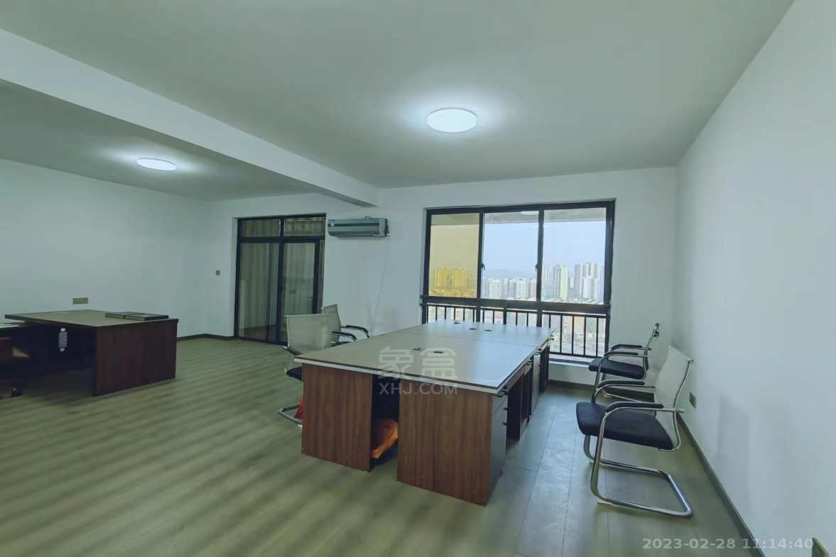 银泰财富广场  3室2厅1卫   2300.00元/月室内图