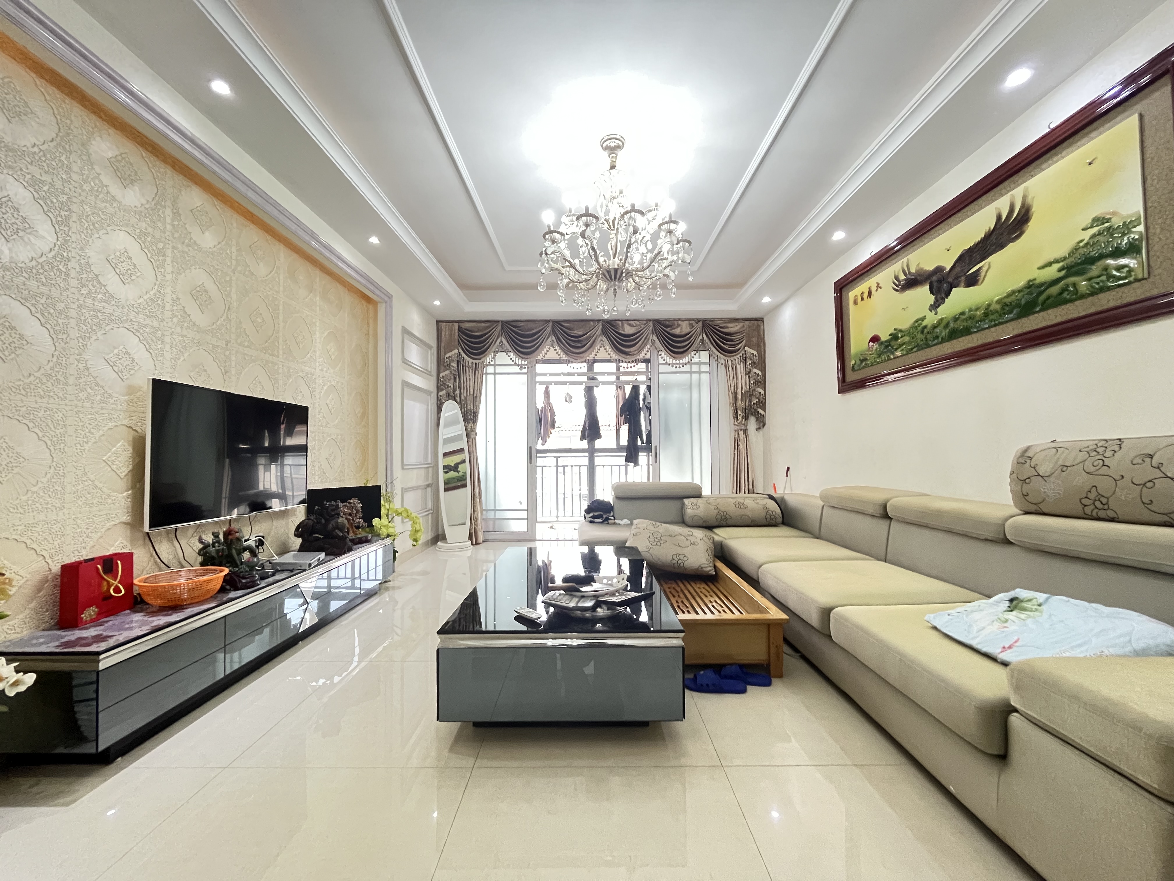 东方新城  3室2厅2卫   78.00万