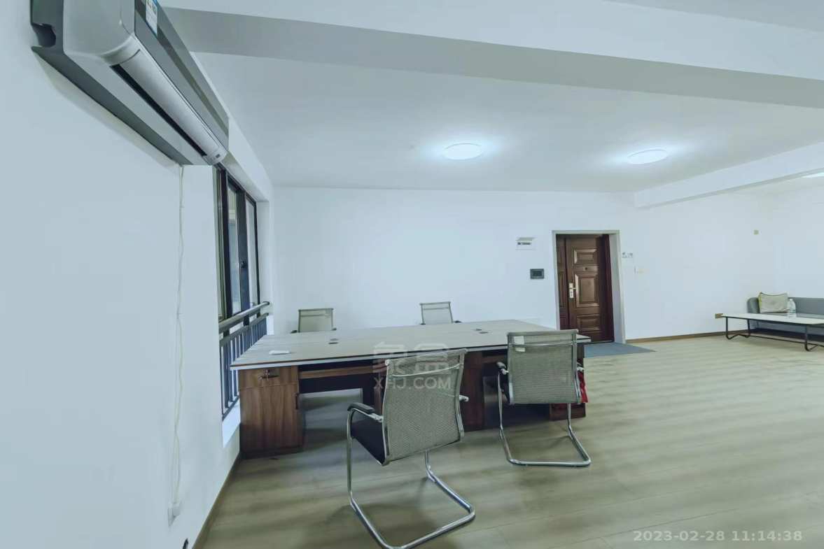 银泰财富广场  3室2厅1卫   2300.00元/月室内图