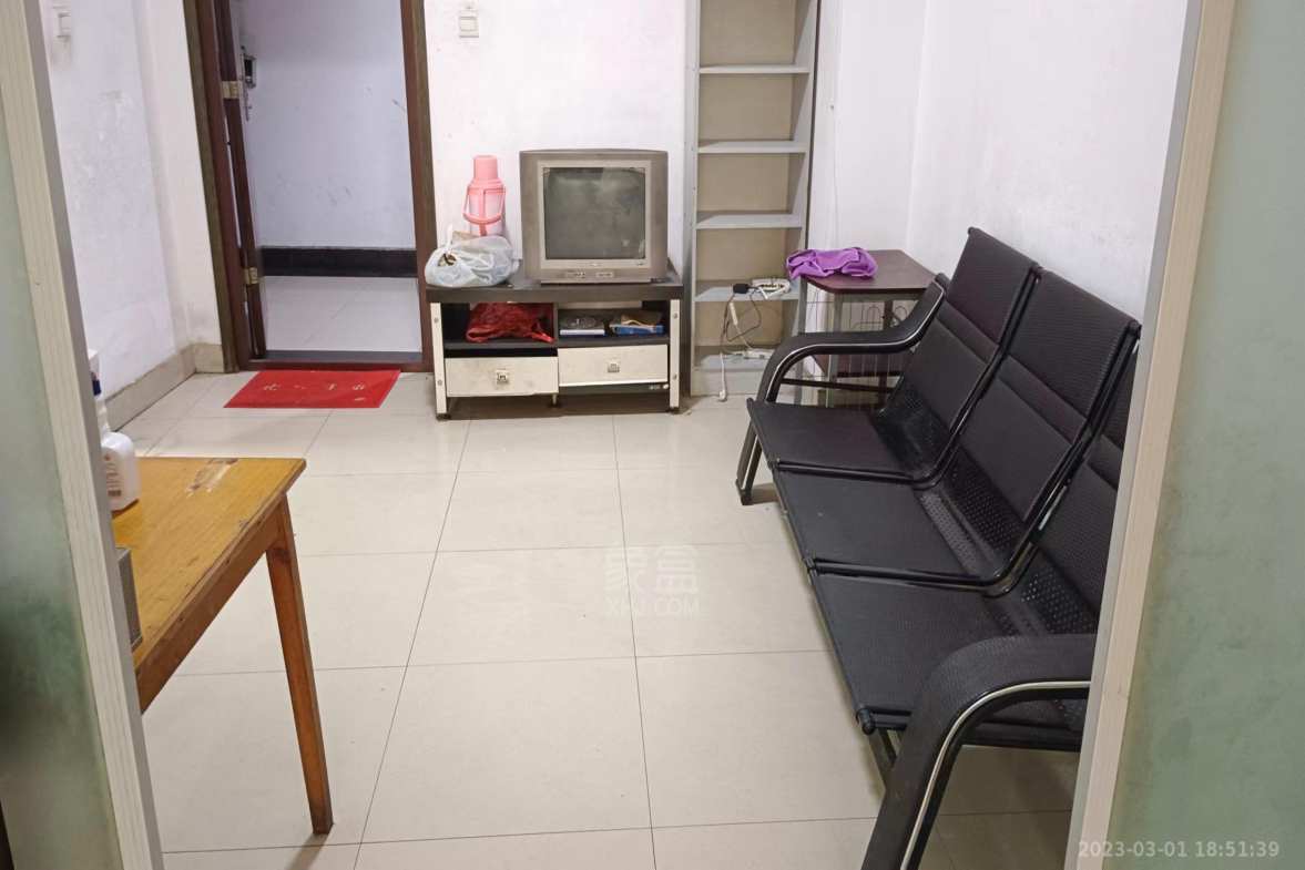 现代城  1室1厅1卫   1000.00元/月室内图1