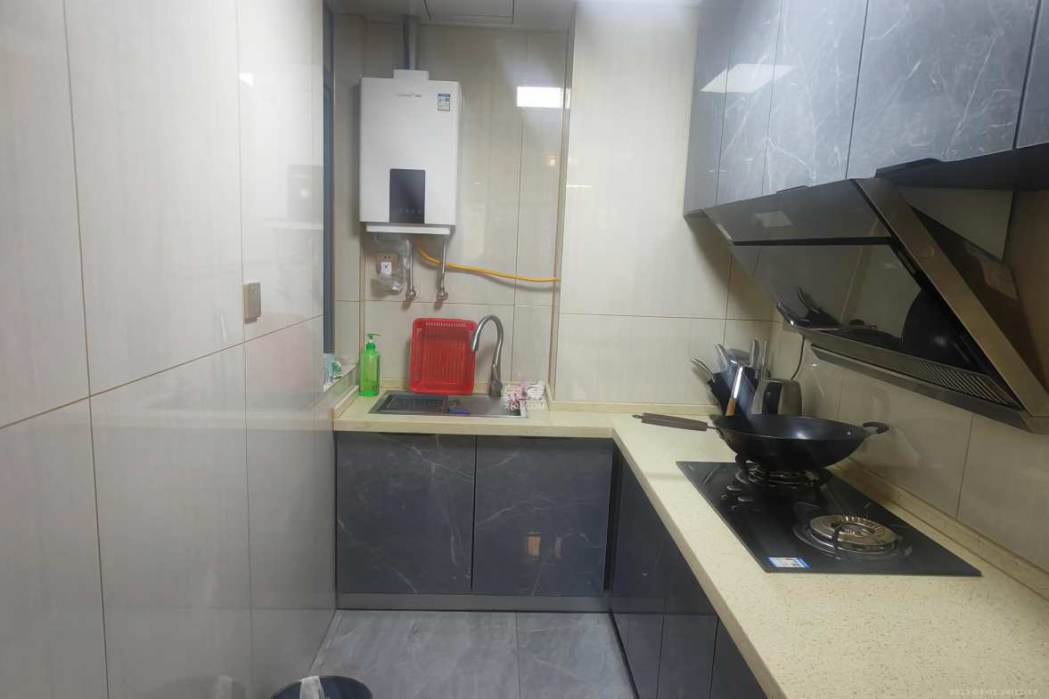 紫华郡 3室2厅2卫 2800.00元/月 紫华郡 3室2厅2卫 2800.00元/月室内图