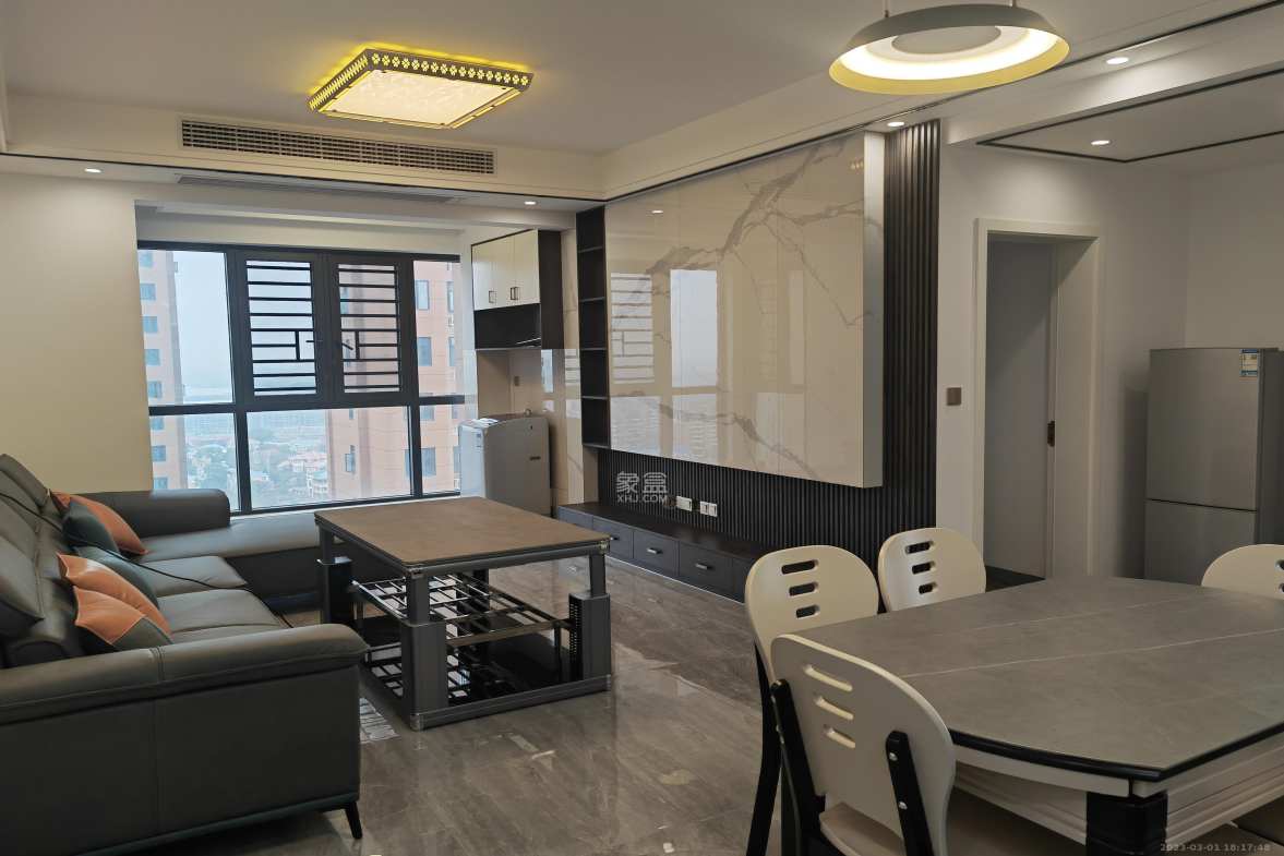 紫华郡 3室2厅2卫 2800.00元/月 紫华郡 3室2厅2卫 2800.00元/月室内图