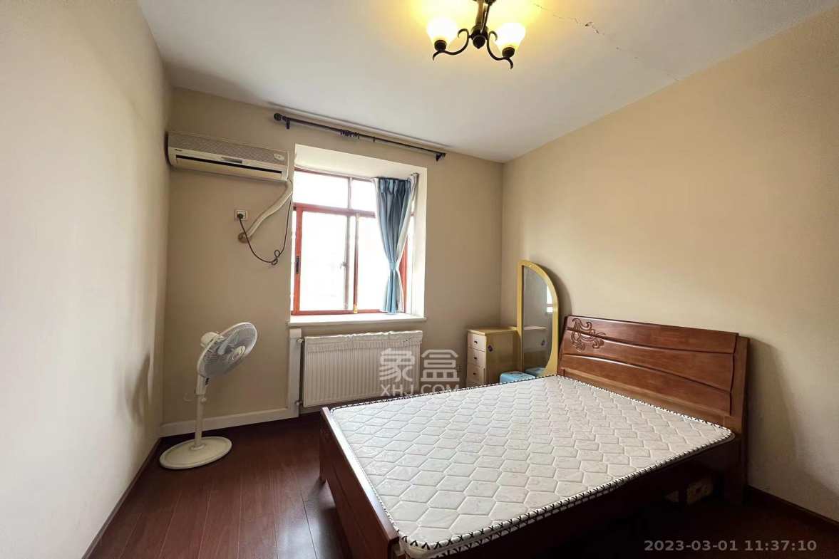 林科院单位房（湘林小区）  4室2厅2卫   2400.00元/月室内图