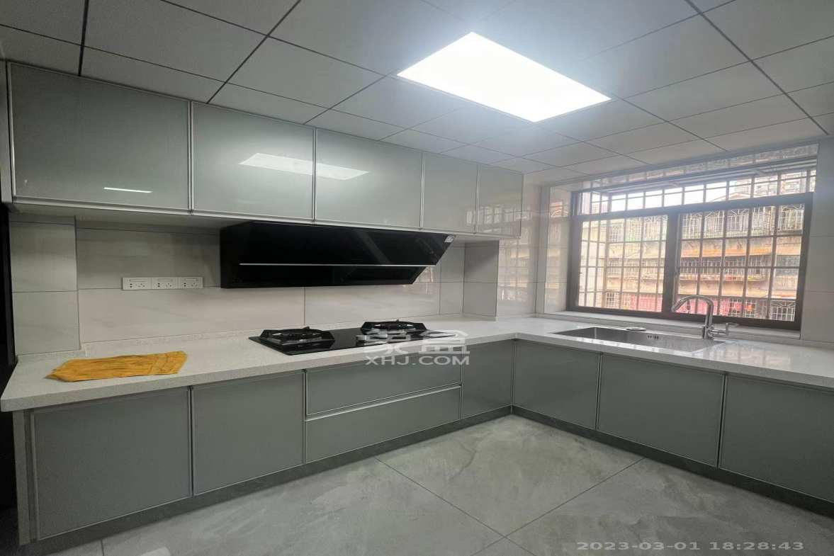 友谊社区(建湘瓷厂住宅小区) 3室2厅2卫 2200.0元/月 友谊社区(建湘瓷厂住宅小区) 3室2厅2卫 2200.0元/月室内图