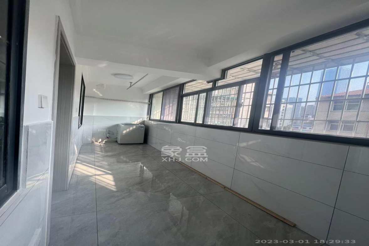 友谊社区(建湘瓷厂住宅小区) 3室2厅2卫 2200.0元/月 友谊社区(建湘瓷厂住宅小区) 3室2厅2卫 2200.0元/月室内图