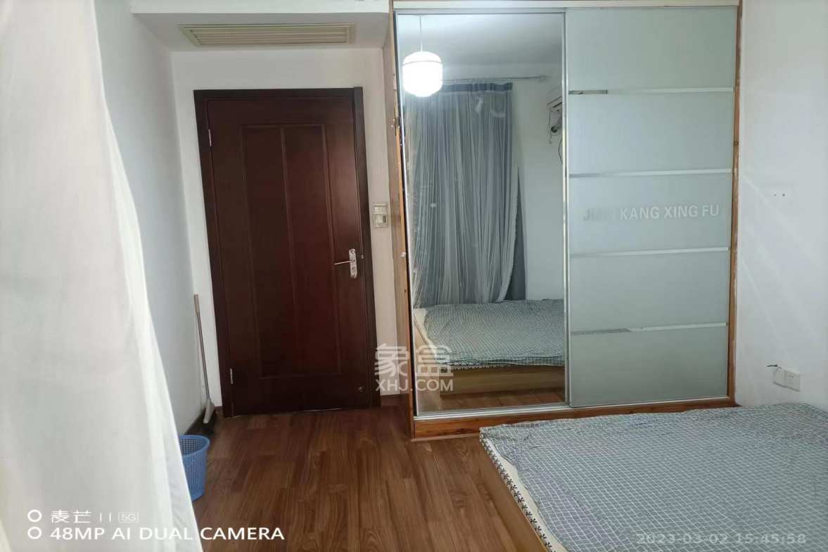 金色比华利 4室2厅1卫 3200.00元/月 金色比华利 4室2厅1卫 3200.00元/月室内图