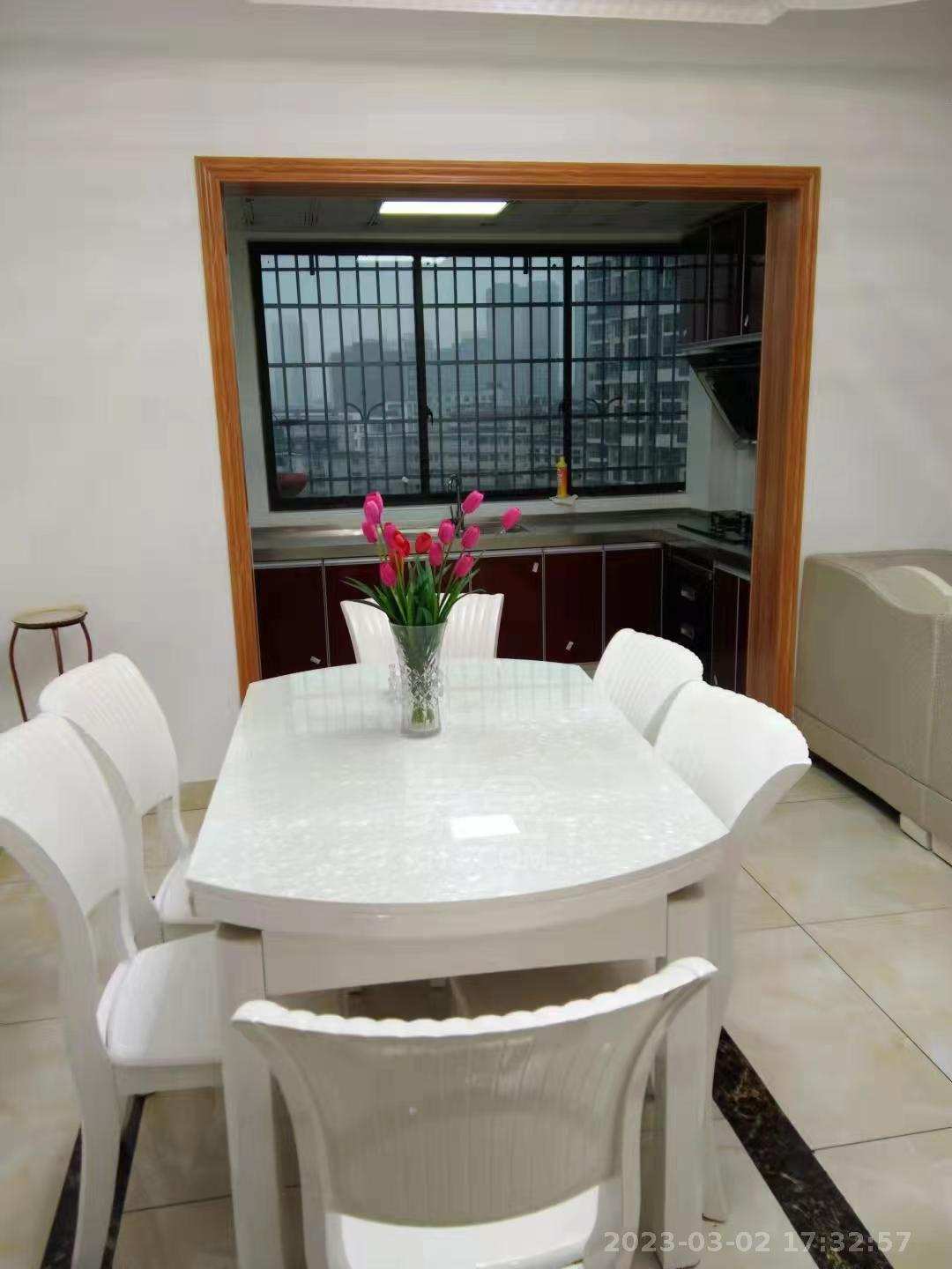 格林嘉园小区  4室1厅1卫    2200.0元/月室内图