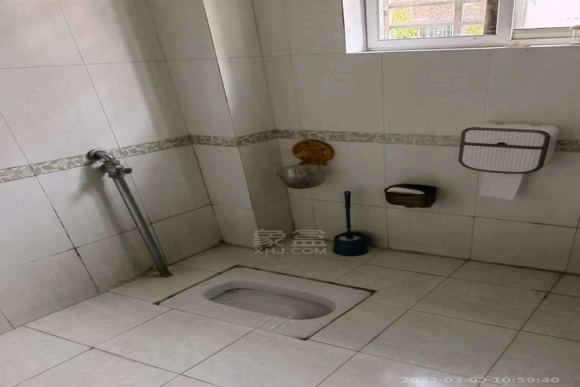 家园小区 3室2厅1卫 1800.00元/月 家园小区 3室2厅1卫 1800.00元/月室内图