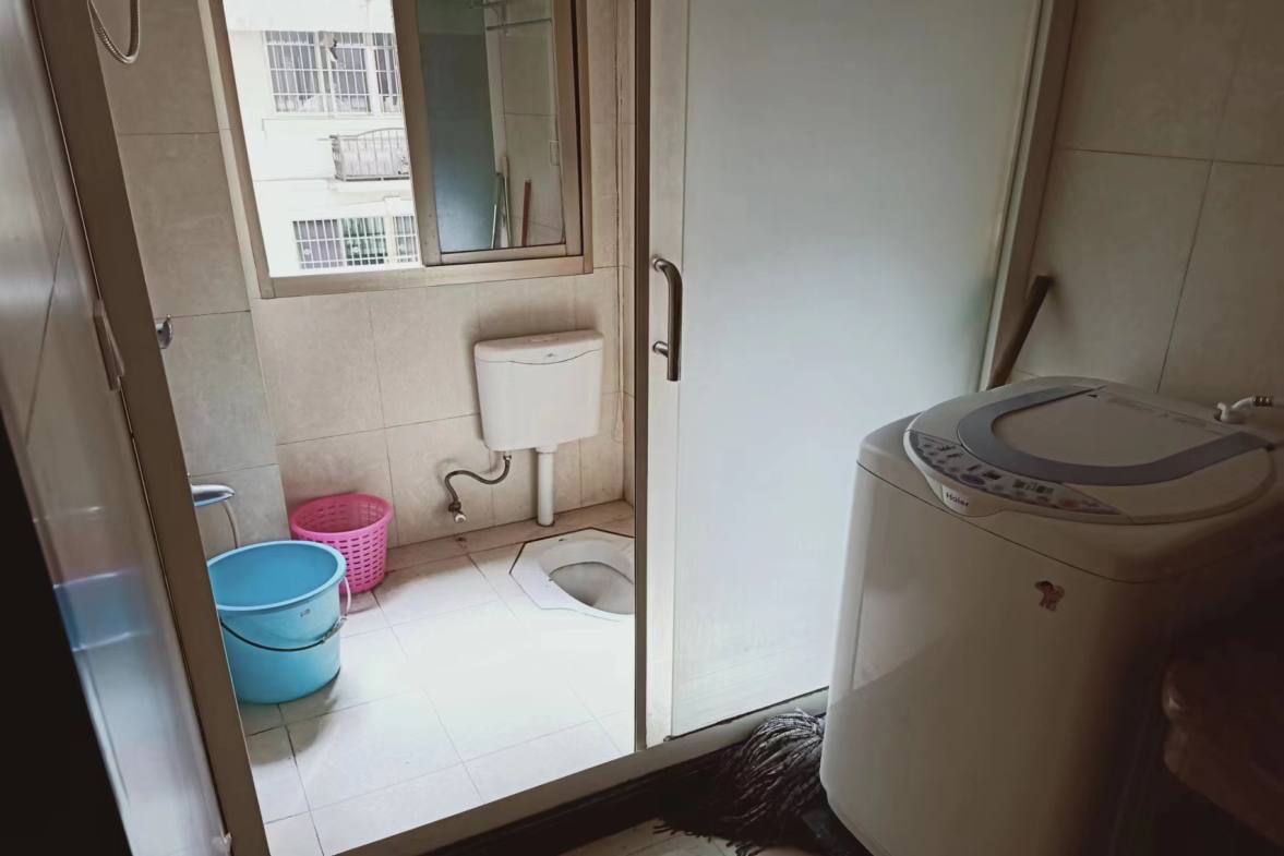 名牌大厦  0室0厅0卫   2600.00元/月室内图