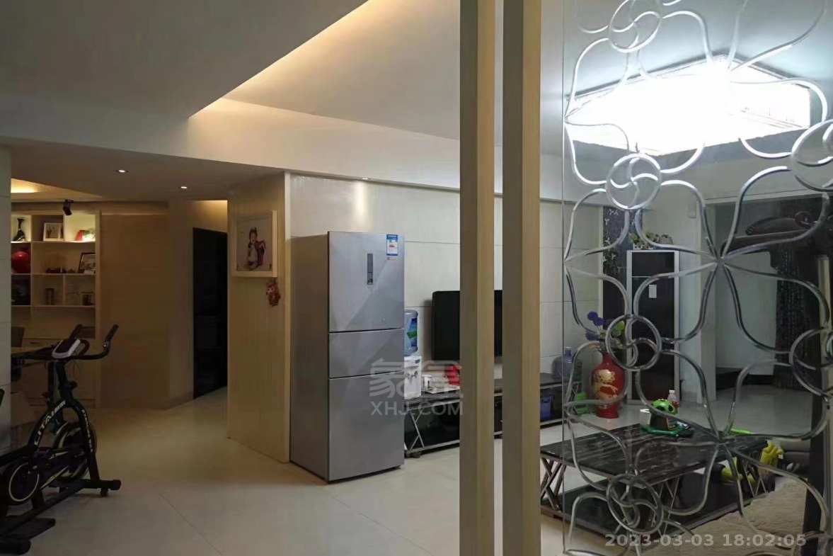 莱茵小镇 3室2厅1卫 1800.0元/月 莱茵小镇 3室2厅1卫 1800.0元/月室内图