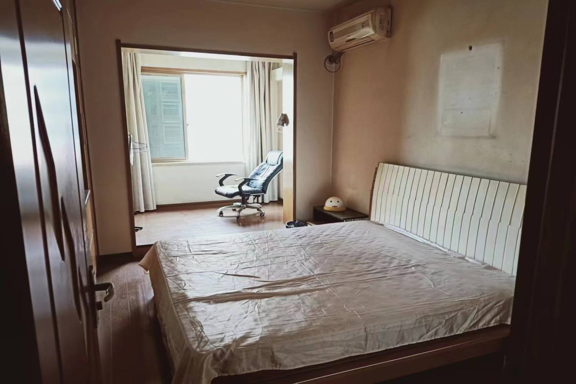 名牌大厦  0室0厅0卫   2600.00元/月室内图